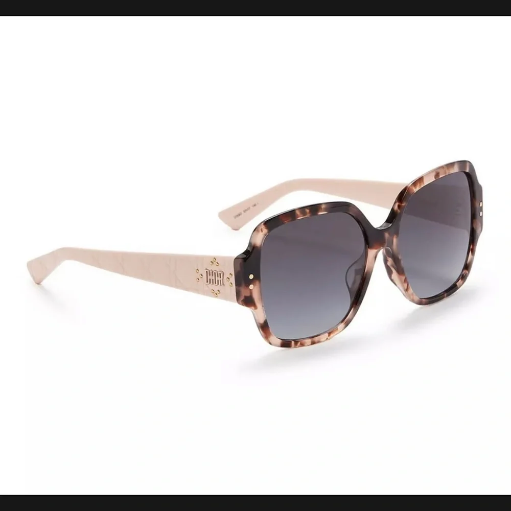 🎉HP🎉New Lady Dior Christian Dior Light Pink💖Studded 57mm Sunglasses Italy